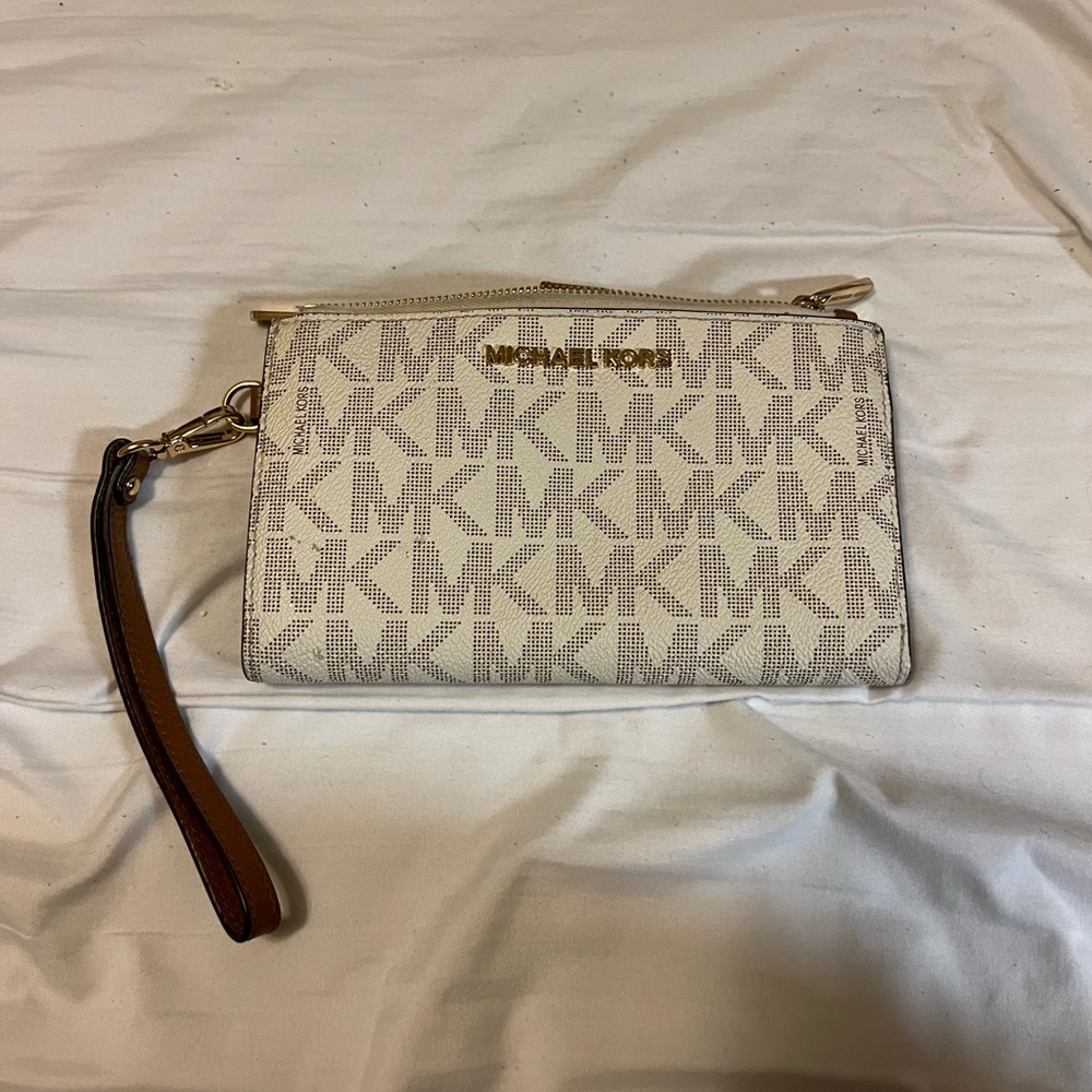 Michael Kors wristlet